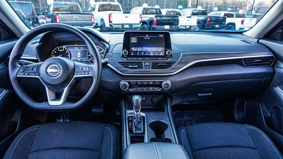 2025 Nissan Altima 2.5 SV