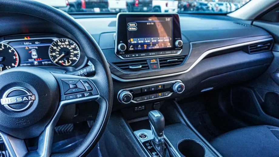 2025 Nissan Altima 2.5 SV