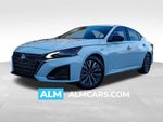 2025 Altima Thumbnail 72