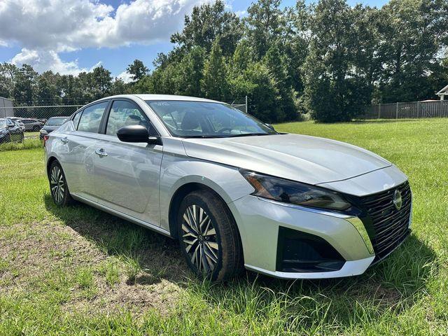 2025 Nissan Altima - $18,575