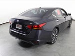 2022 Altima Thumbnail 4