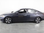 2022 Altima Thumbnail 14