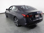 2022 Altima Thumbnail 16