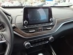 2023 Altima Thumbnail 9