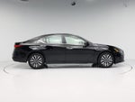 2023 Altima Thumbnail 7