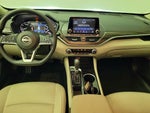 2023 Altima Thumbnail 9
