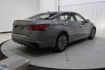 2023 Altima Thumbnail 4