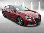 2023 Altima Thumbnail 3