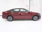 2024 Altima Thumbnail 4