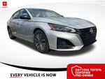 2024 Altima Thumbnail 1