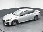 2024 Altima Thumbnail 21