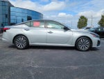 2024 Altima Thumbnail 3