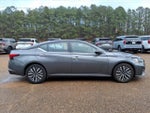2024 Altima Thumbnail 4