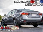 2025 Altima Thumbnail 3