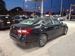 2025 Altima Thumbnail 3