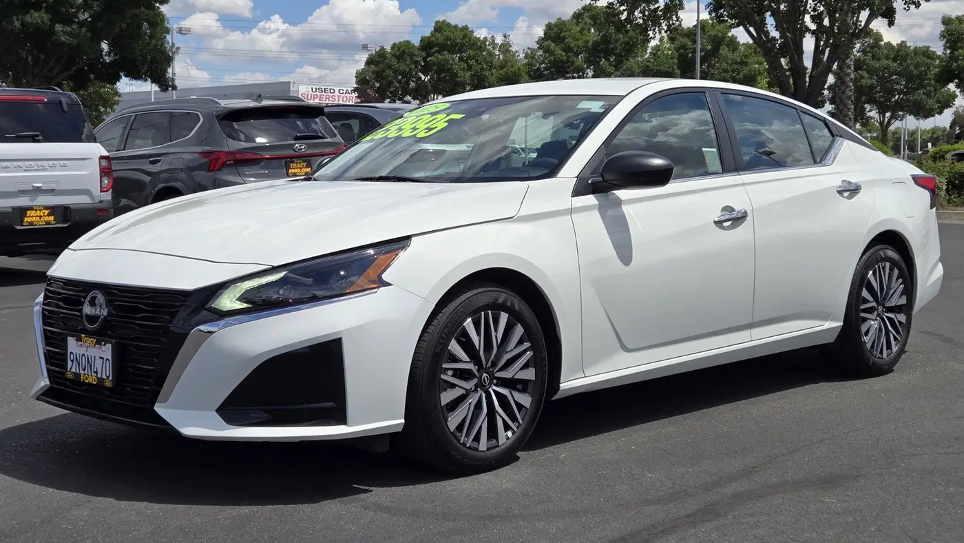 2025 Nissan Altima 2.5 SV