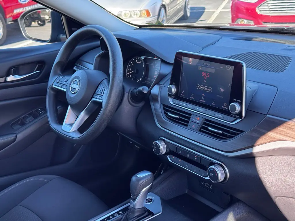 2025 Nissan Altima - $20,000