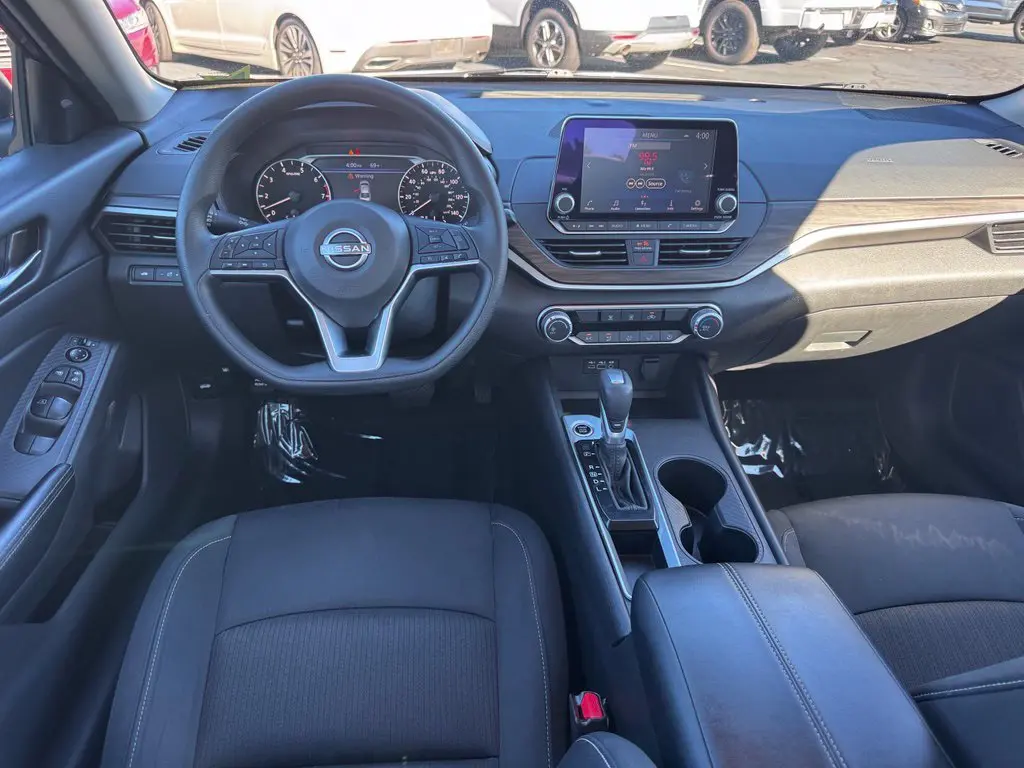 2025 Nissan Altima - $20,000