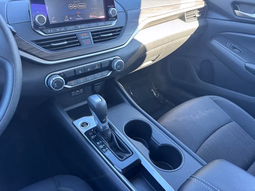 2025 Nissan Altima - $20,000