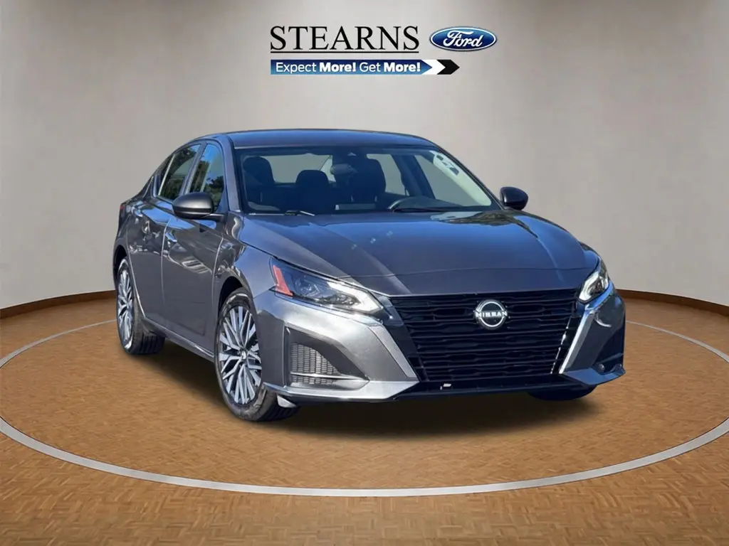 2025 Nissan Altima - $20,000