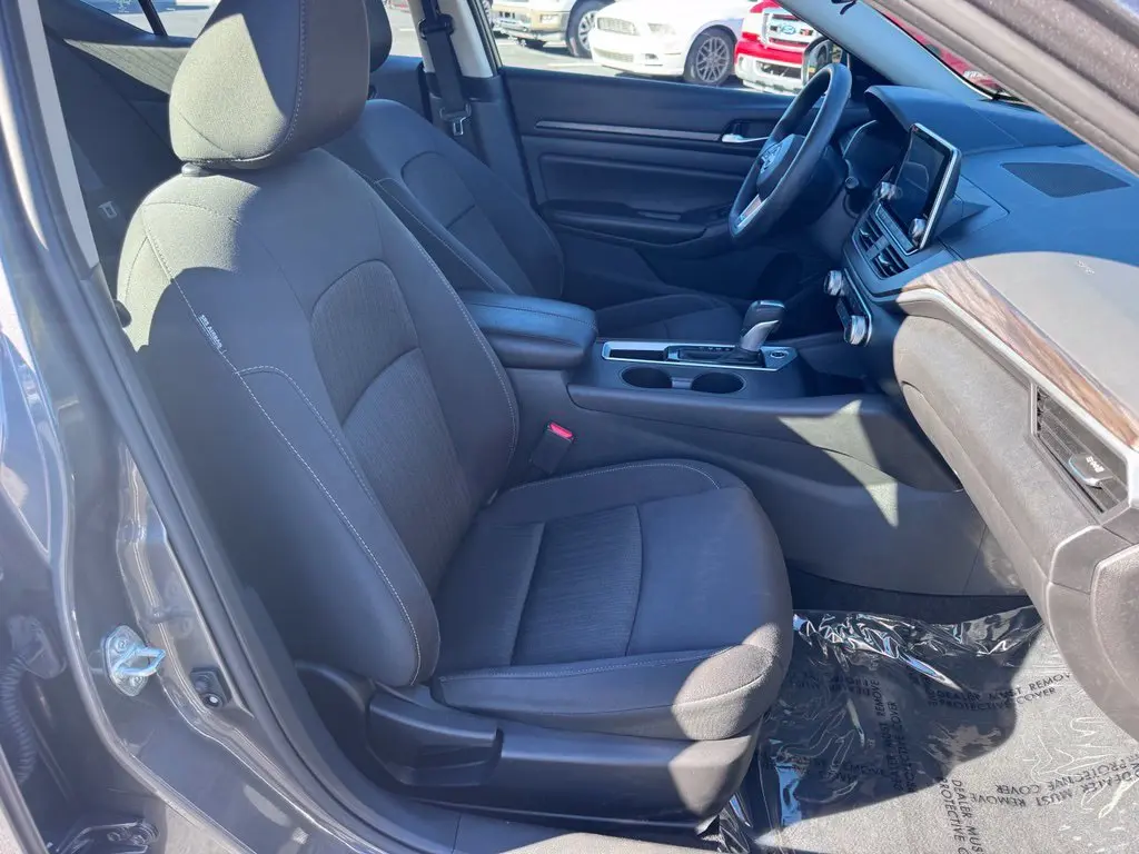 2025 Nissan Altima - $20,000