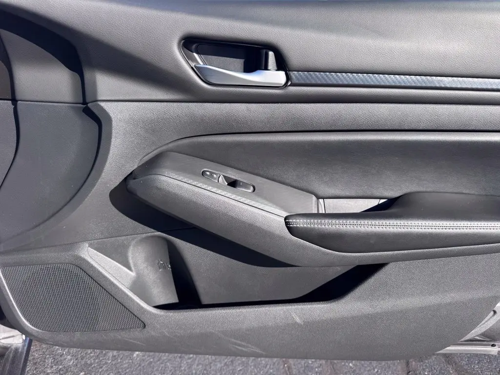 2025 Nissan Altima - $20,000