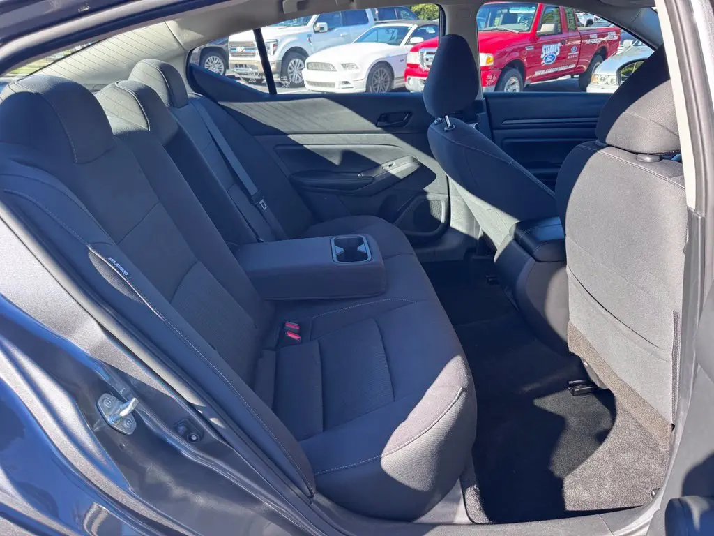 2025 Nissan Altima - $20,000