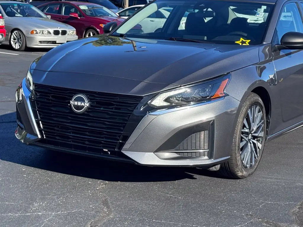 2025 Nissan Altima - $20,000