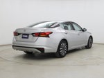 2025 Altima Thumbnail 8