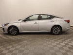 2025 Altima Thumbnail 13