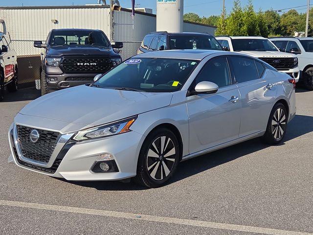 2019 Nissan Altima - $12,295