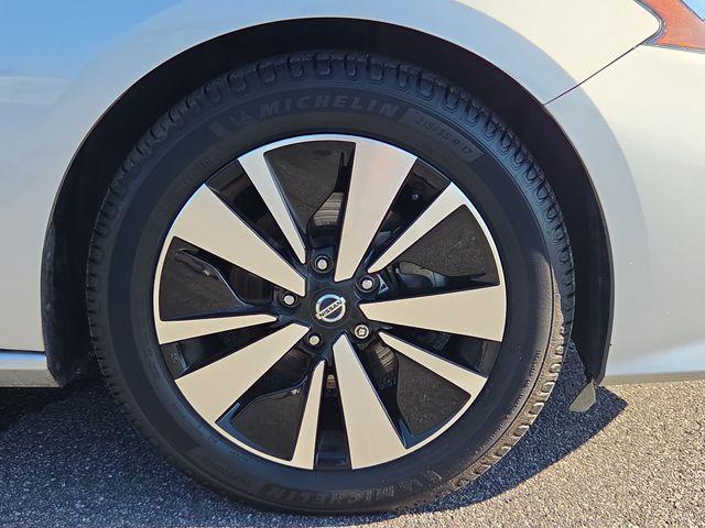 2019 Nissan Altima - $12,295