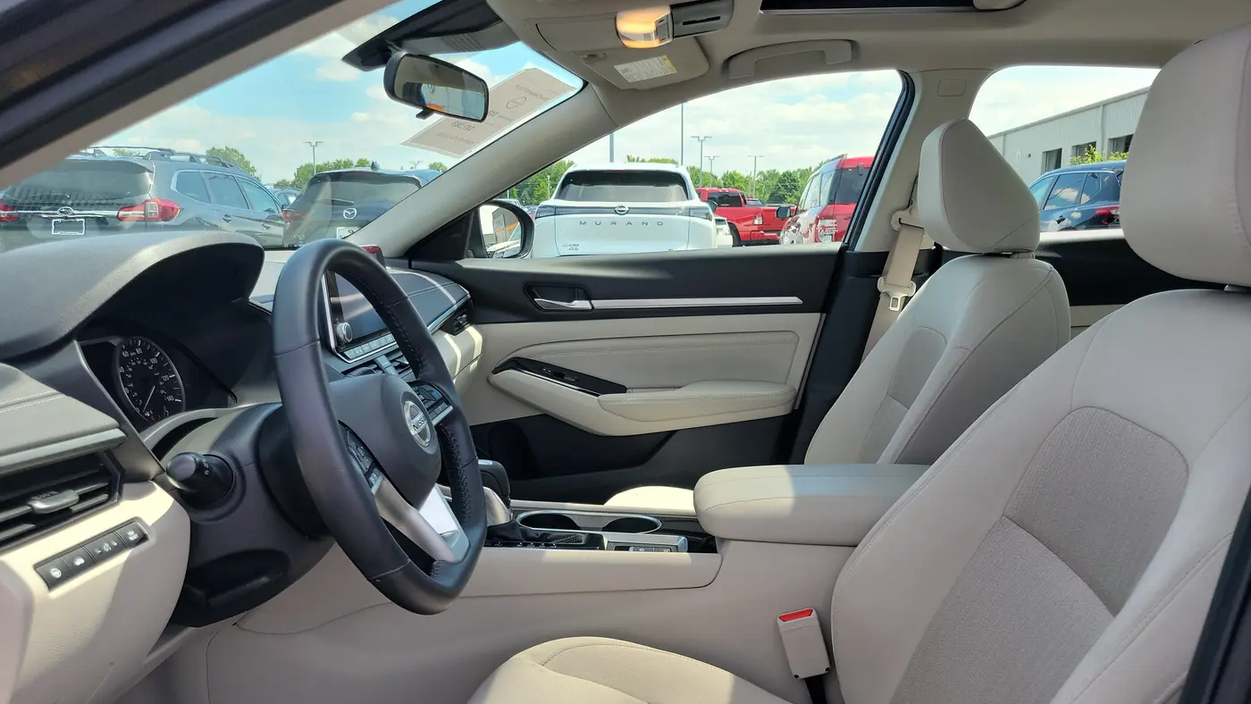 2021 Nissan Altima 2.5 SV