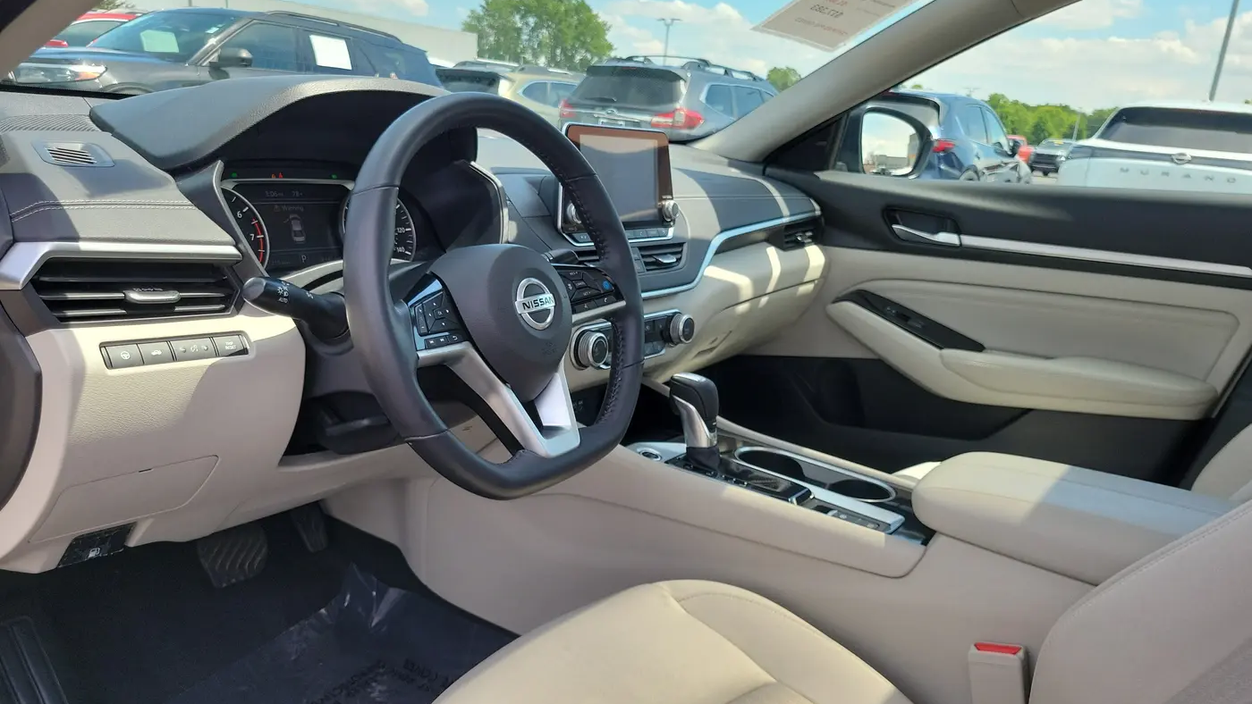 2021 Nissan Altima 2.5 SV