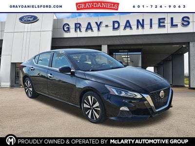 Photo of a 2022 Nissan Altima 2.5 SV 4DR Sedan for sale