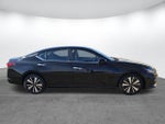 2022 Altima Thumbnail 3