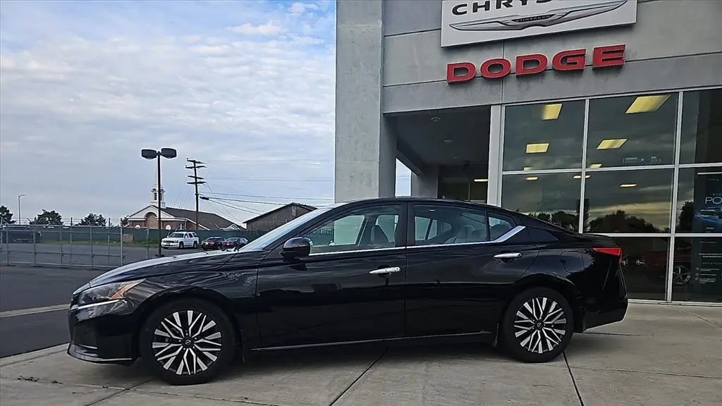 2023 Nissan Altima 2.5 SV