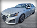 2023 Altima Thumbnail 3
