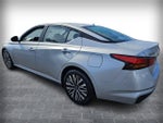 2023 Altima Thumbnail 5