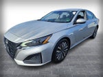 2023 Altima Thumbnail 3