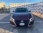 2023 Altima Thumbnail 3