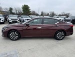 2023 Altima Thumbnail 11
