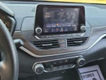 2023 Altima Thumbnail 19
