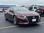 2023 Altima Thumbnail 2