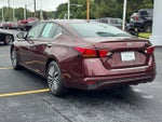 2023 Altima Thumbnail 6