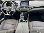 2023 Altima Thumbnail 11