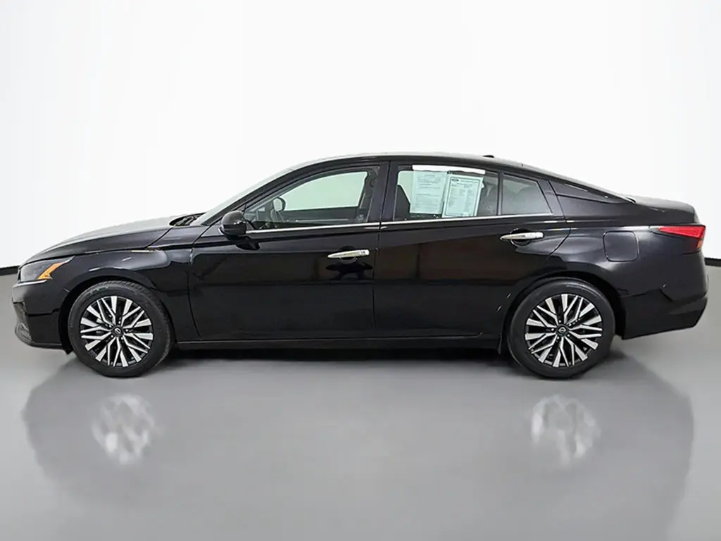 2023 Nissan Altima - $18,499