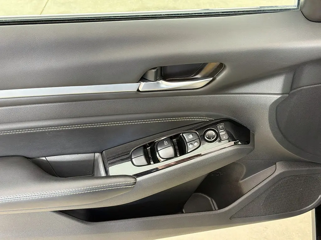 2023 Nissan Altima - $18,499