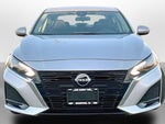 2023 Altima Thumbnail 3