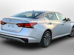 2023 Altima Thumbnail 11